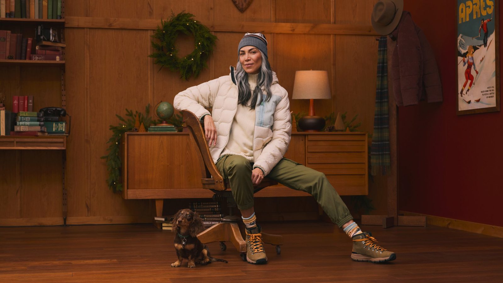 Haul-iday set — armchair portrait with dachshund