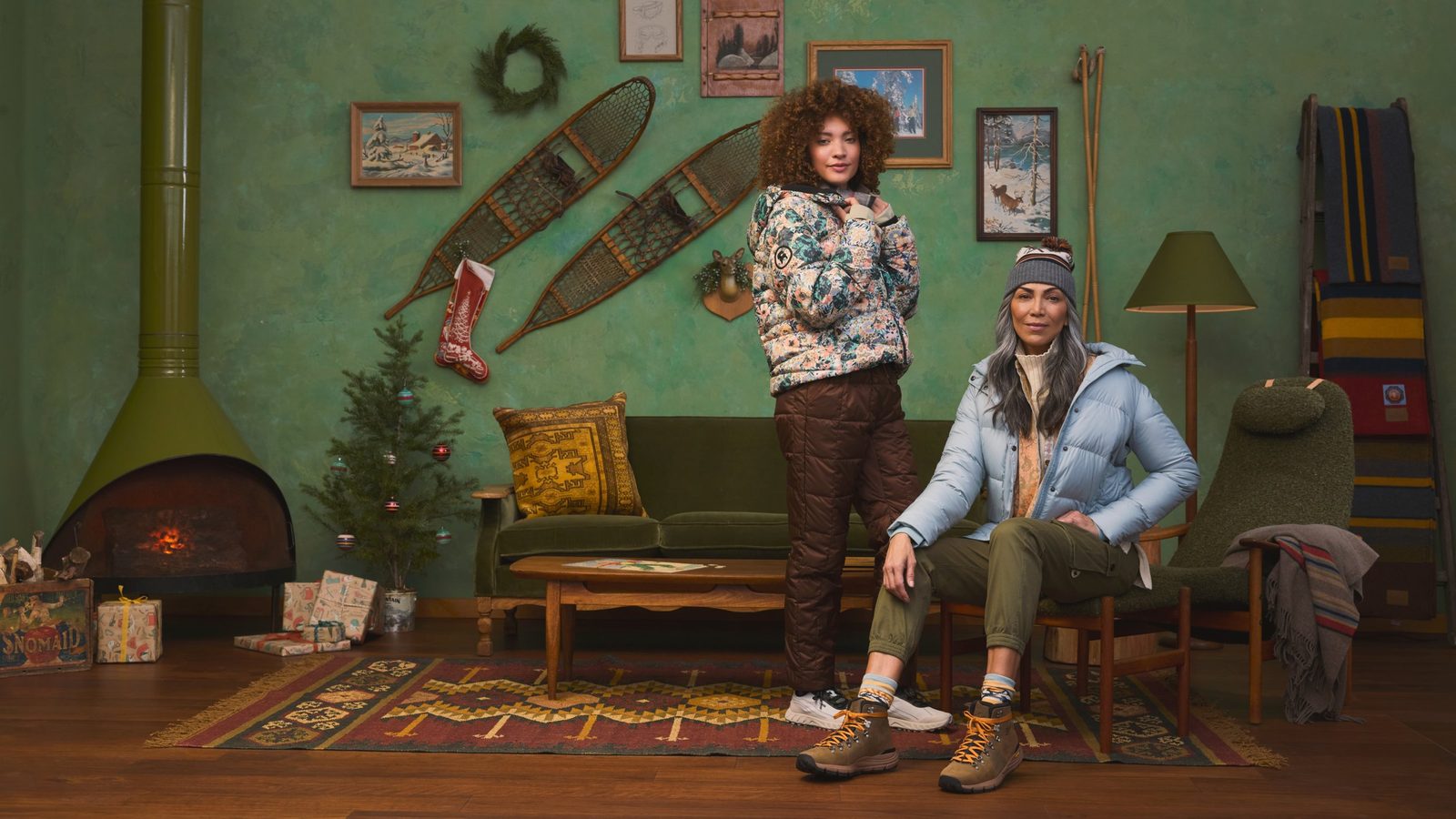 Haul-iday campaign — models in the ski cabin set
